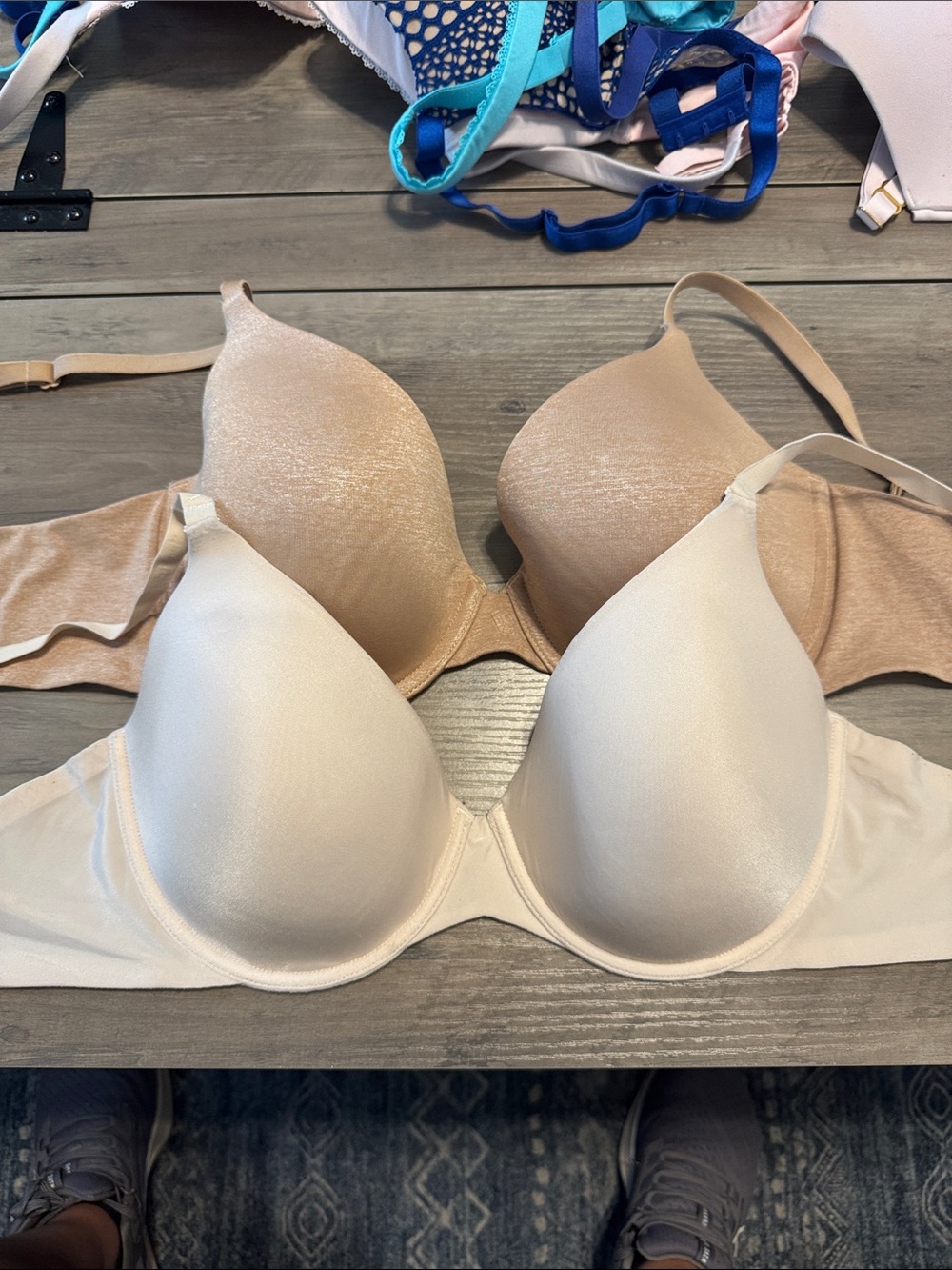 Victoria's Secret Smooth T-Shirt Bras - Beige & Cream